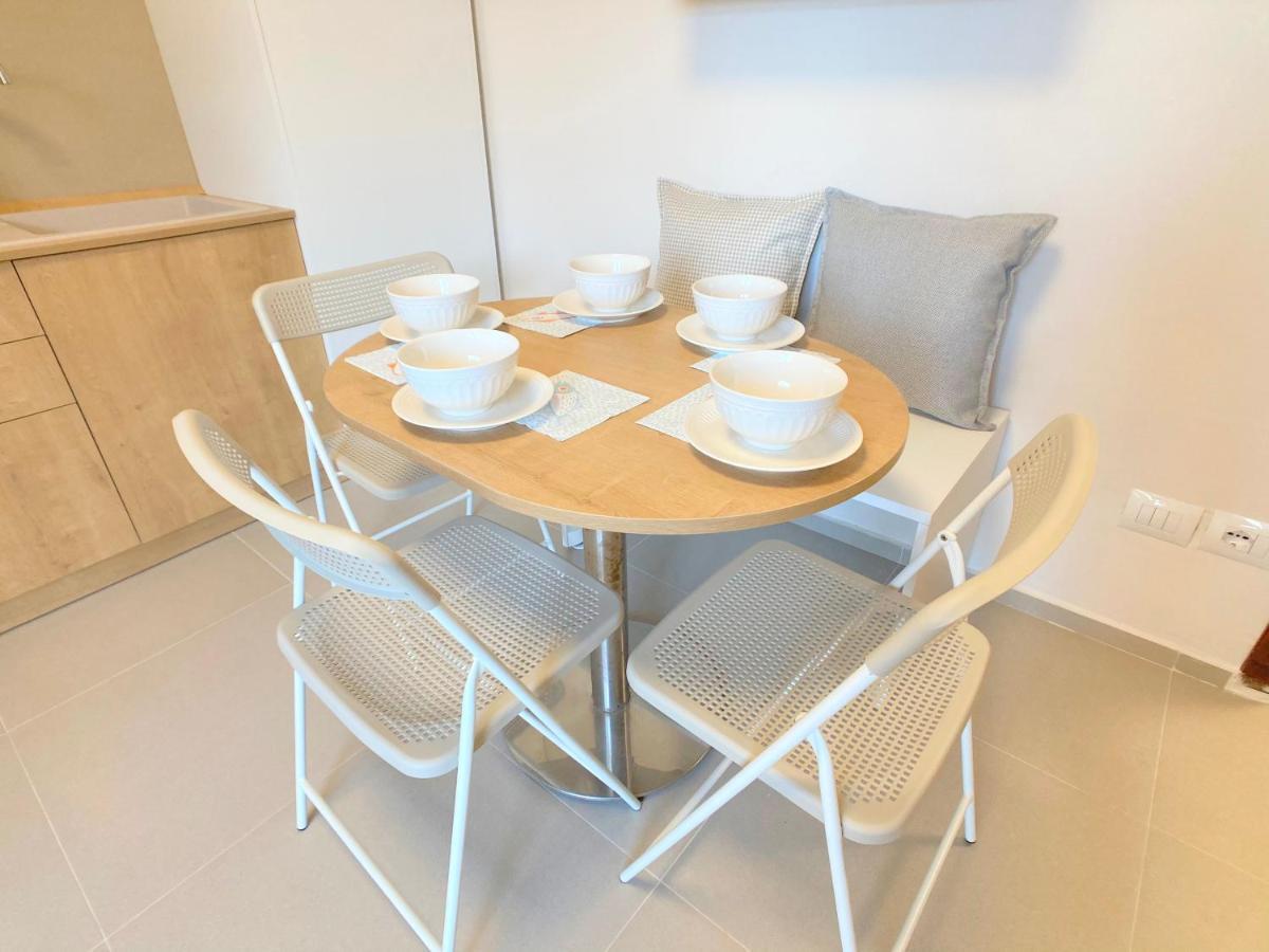 גולם 13 Eur For Monthly Stay - Home By The Sea - Hbs מראה חיצוני תמונה
